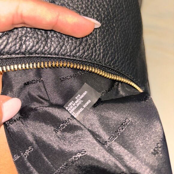 Michael Kors Lydia Black Leather Large Shoulder HOBO Bag - Picture 10 of 16